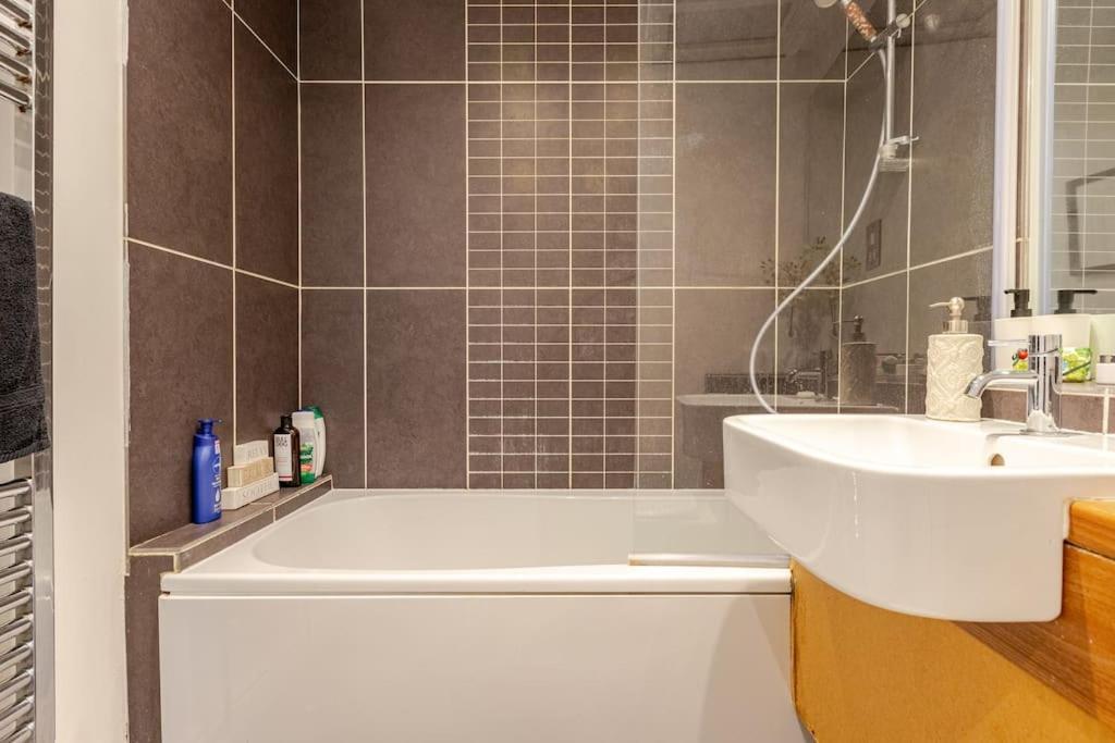 לונדון 2 Bedroom Flat In St Johns Wood מראה חיצוני תמונה