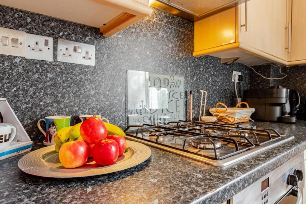לונדון 2 Bedroom Flat In St Johns Wood מראה חיצוני תמונה